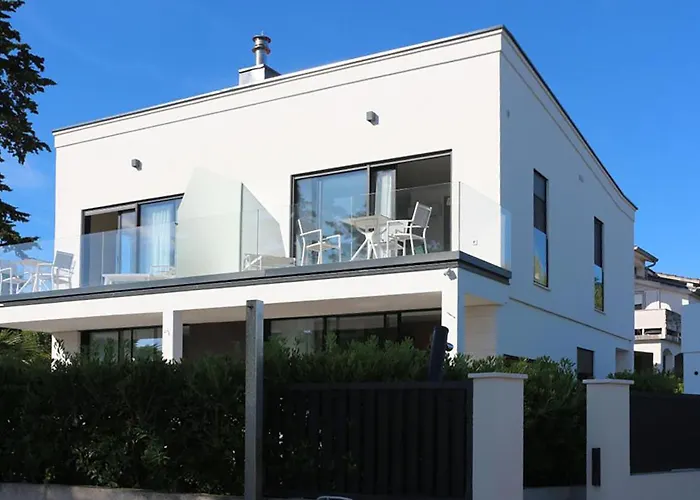 1 Bedroom Awesome In Apartamento Ugljan