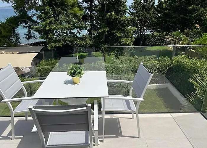 1 Bedroom Awesome In Apartamento