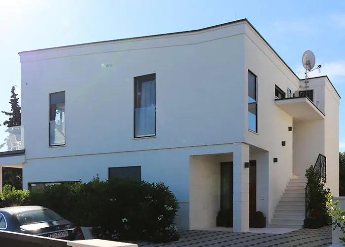 1 Bedroom Awesome In * Ugljan